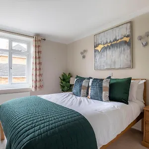 1 Bedroom With Parking GLOUCESTERSHIRE