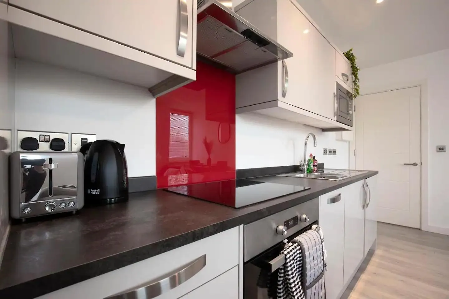 GLOUCESTERSHIRE Exceptional One Bedroom Apartment In Gloucester