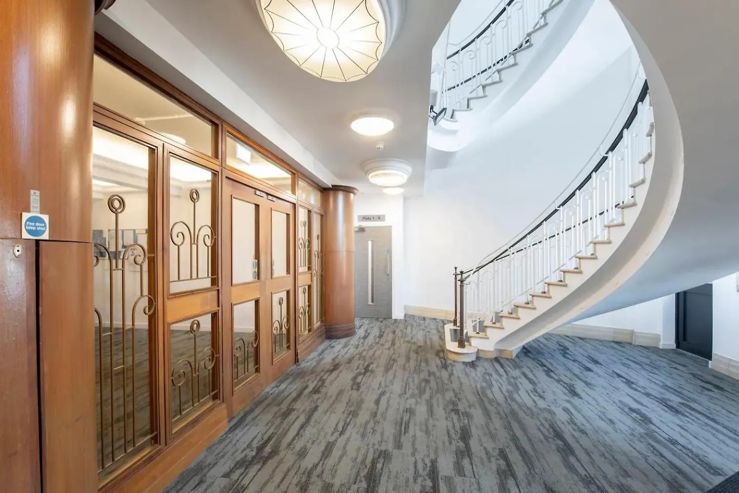 GLOUCESTERSHIRE Exceptional One Bedroom Apartment In Gloucester